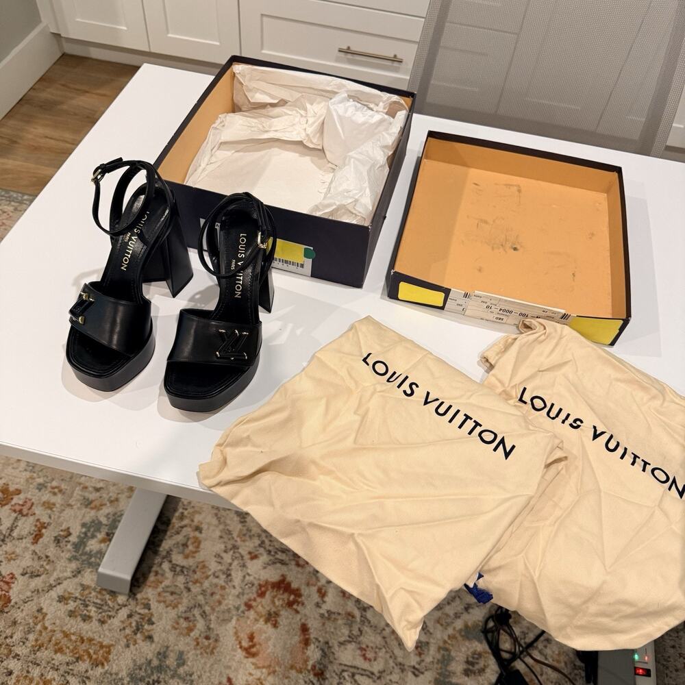 Louis Vuitton Black Leather LV logo embellished Shake Platform sandals EU 38 - Picture 16 of 16